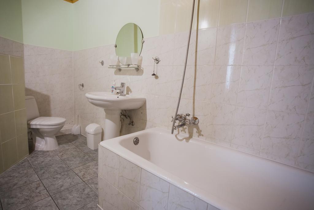Apartament Saxony Dim Czerniowce Zewnętrze zdjęcie