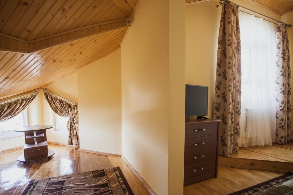 Apartament Saxony Dim Czerniowce Zewnętrze zdjęcie